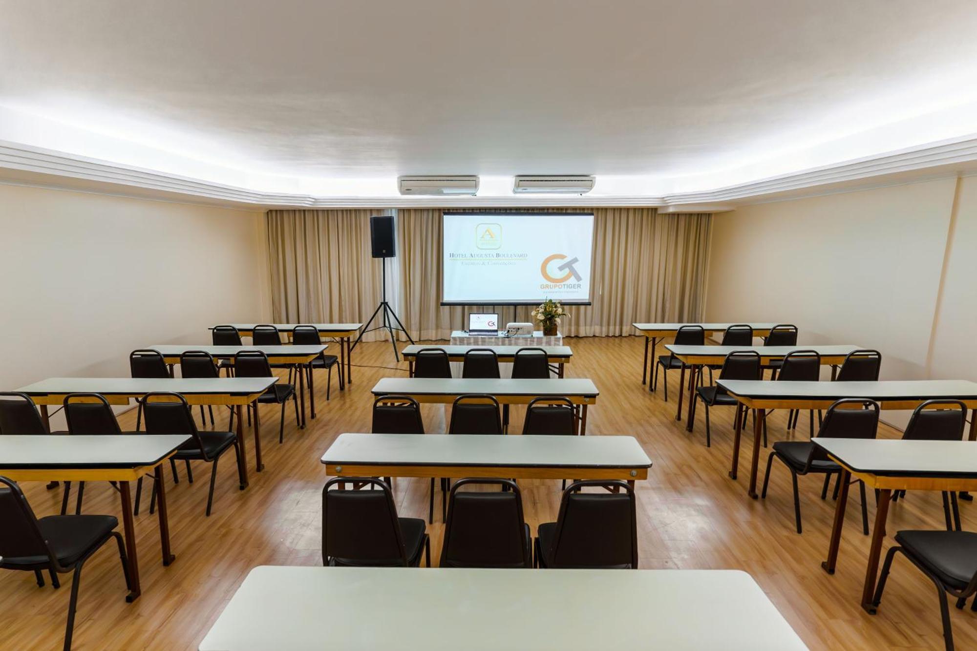 סאו פאולו Hotel Augusta Boulevard מראה חיצוני תמונה